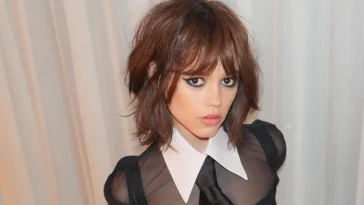 22 Sexy Photos of Jenna Ortega on the Internet