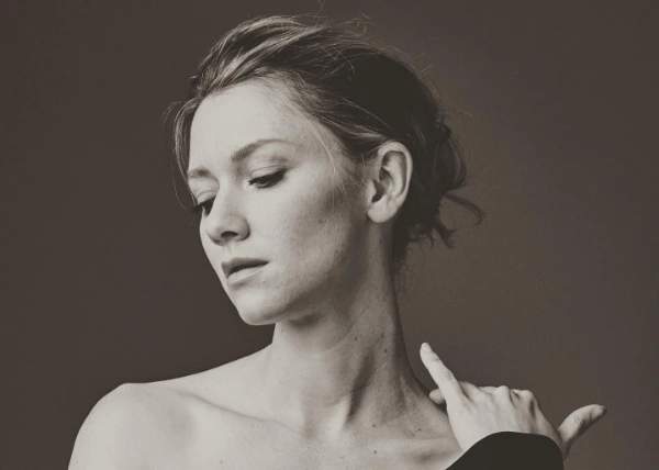 19 Sexy Photos of Valorie Curry on the Internet